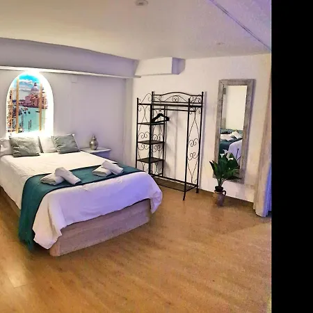 דירה Duplex Juderia De *